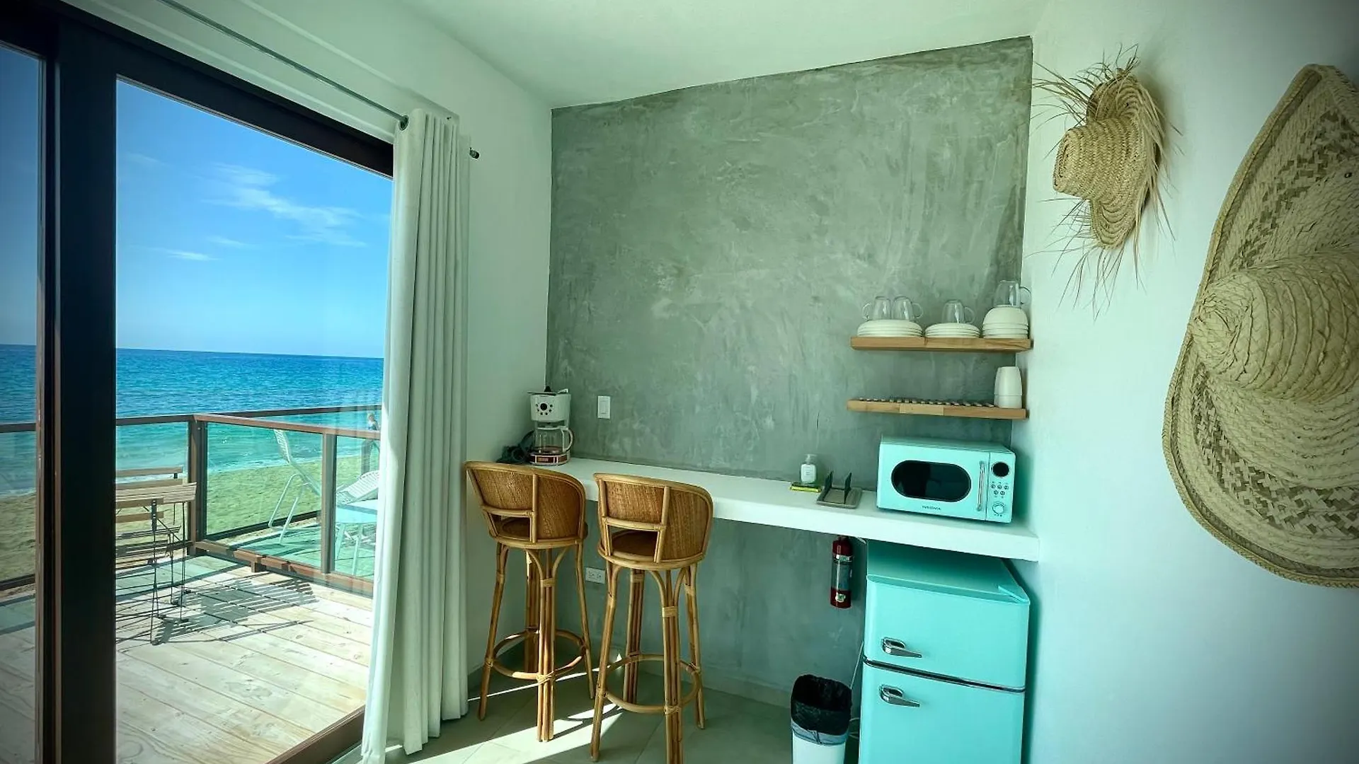 Guest house 1 Corcega Beachfront Suites Rincon