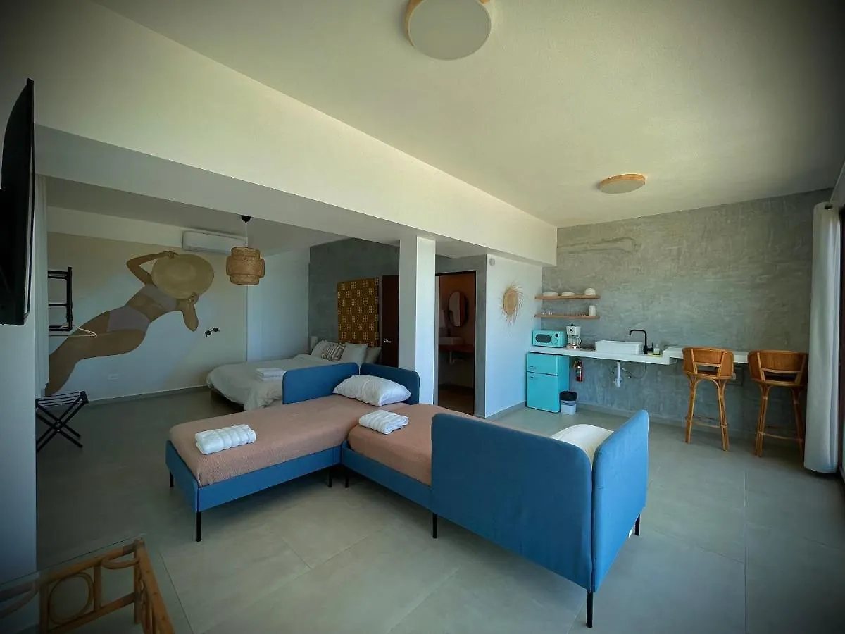 רינקון 1 Corcega Beachfront Suites בית הארחה