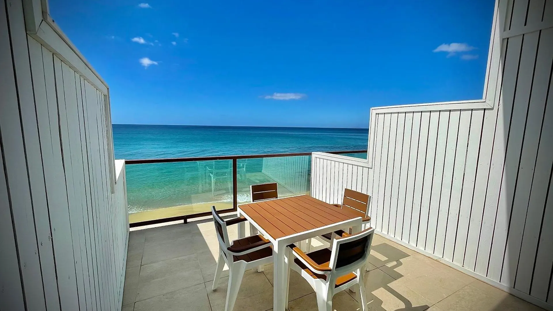 רינקון 1 Corcega Beachfront Suites