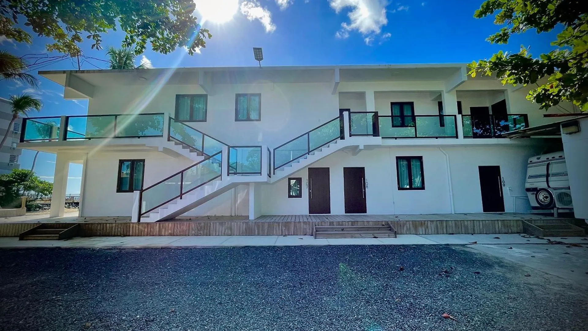 רינקון 1 Corcega Beachfront Suites בית הארחה