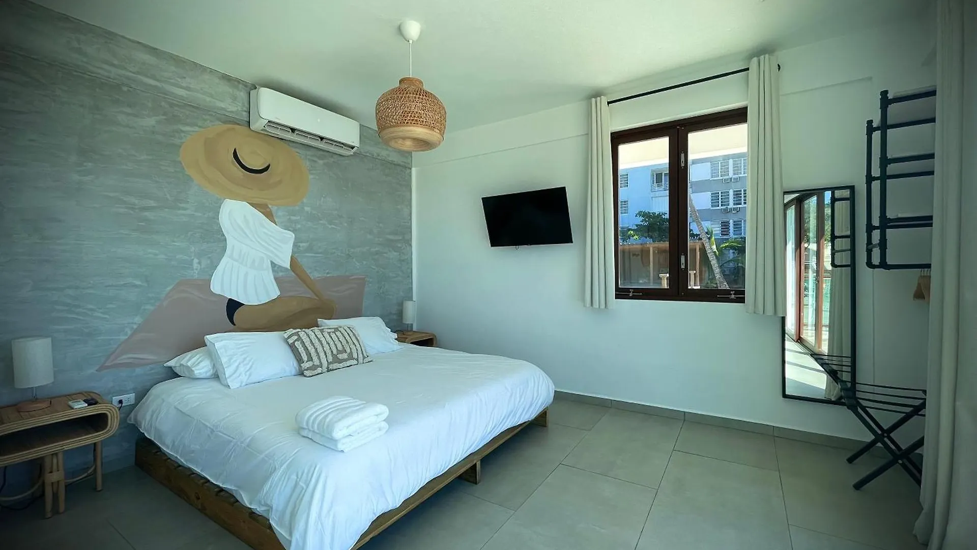 בית הארחה רינקון 1 Corcega Beachfront Suites